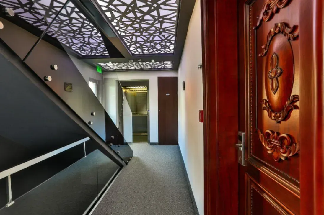 Sale, office space, 950m², Bečići, Budva