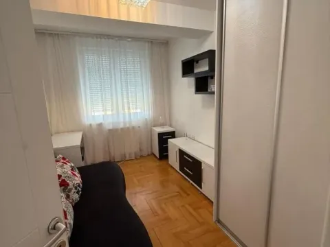 Prodaja, trosoban stan, 72m², Medijana, Niš - image 9