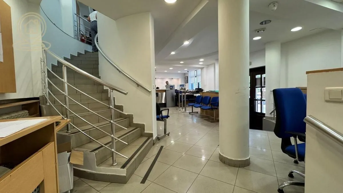 Rent, office space, 202m², Centar, Kragujevac