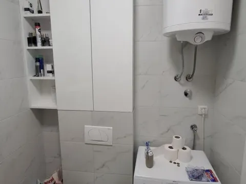 Izdavanje, trosoban stan, 70m², Sajmište, Novi Sad - image 15