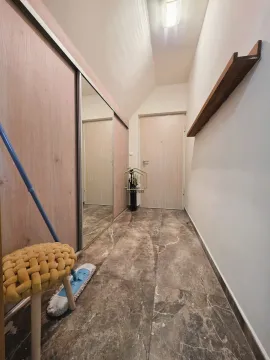 Sale, three bedroom apartment, 85m², Blok 5, Podgorica - image 22
