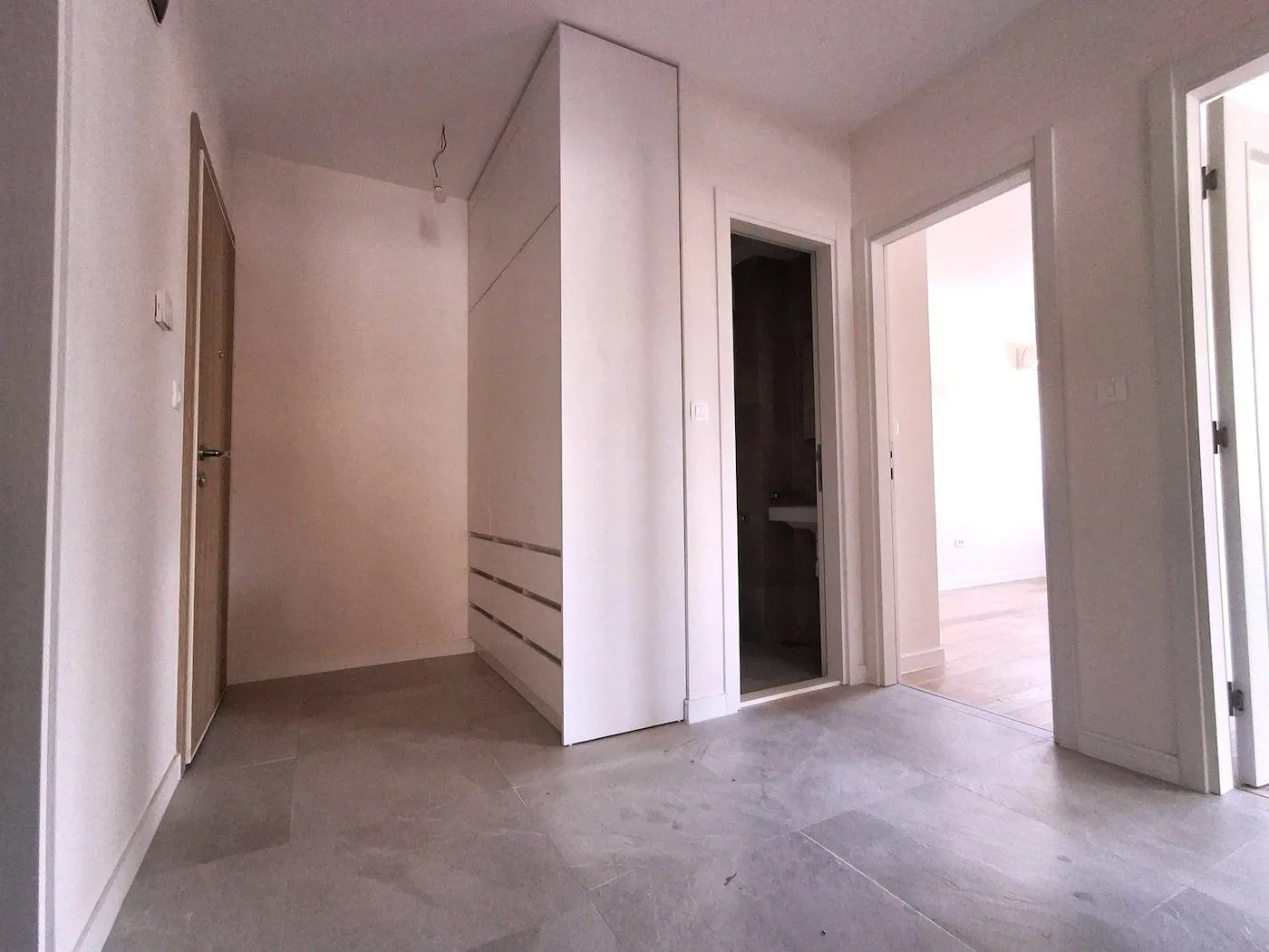 Rent, apartment, 72m², Central Point, Podgorica
