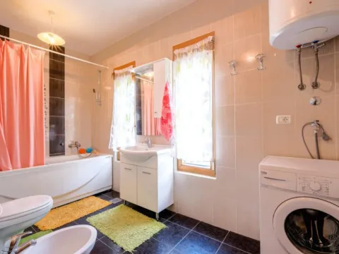 Sale, one bedroom apartment, 60m², Kamenari, Herceg Novi - image 9