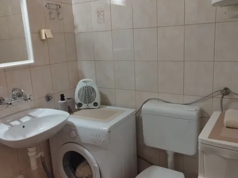 Rent, one bedroom apartment, 55m², Drač, Podgorica - image 10