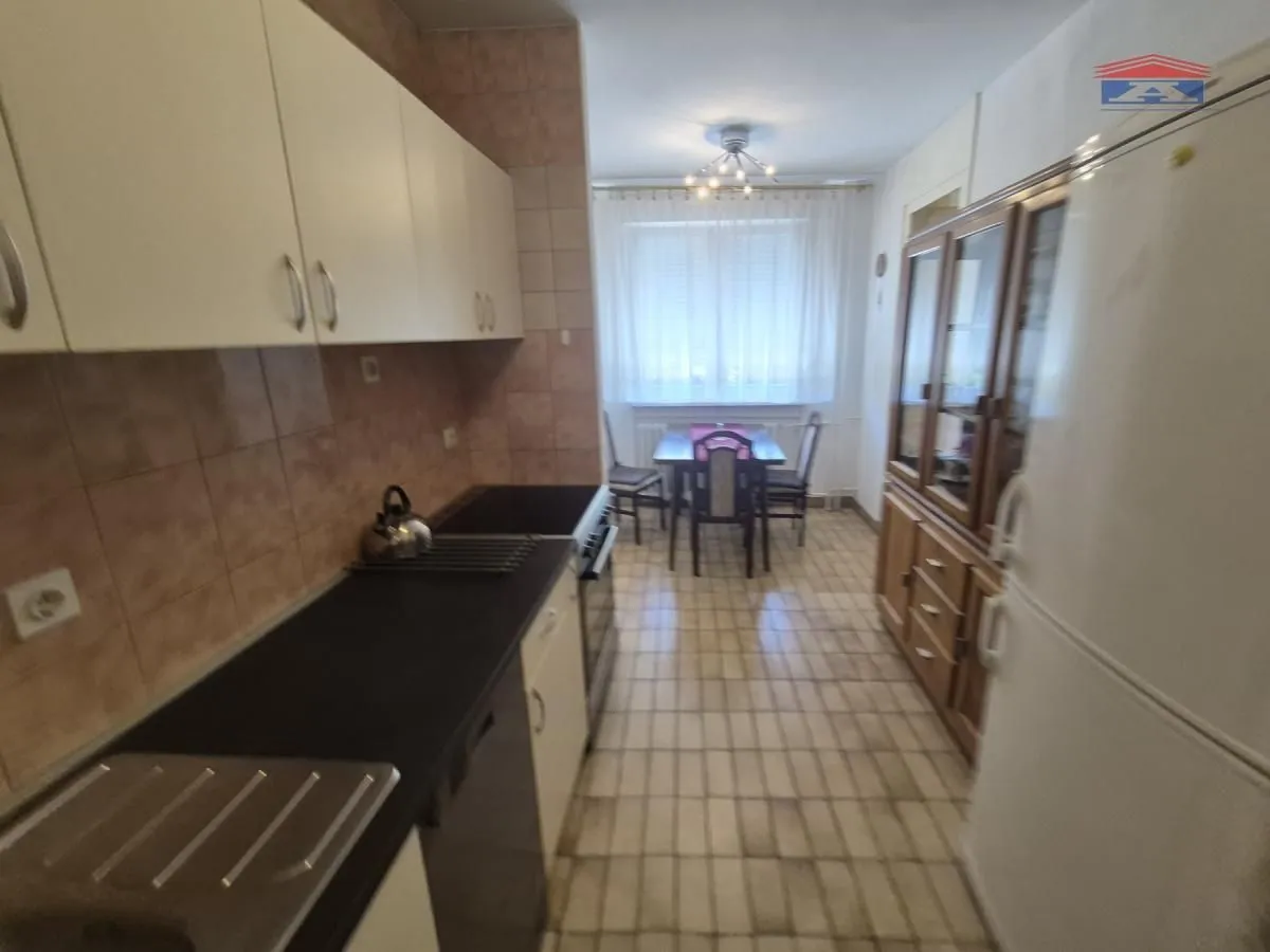 Izdavanje, jednosoban stan, 47m², Bulevar Oslobodjenja, Novi Sad Sve Podlokacije