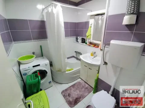 Sale, three bedroom apartment, 76m², Sajmište, Novi Sad - image 7