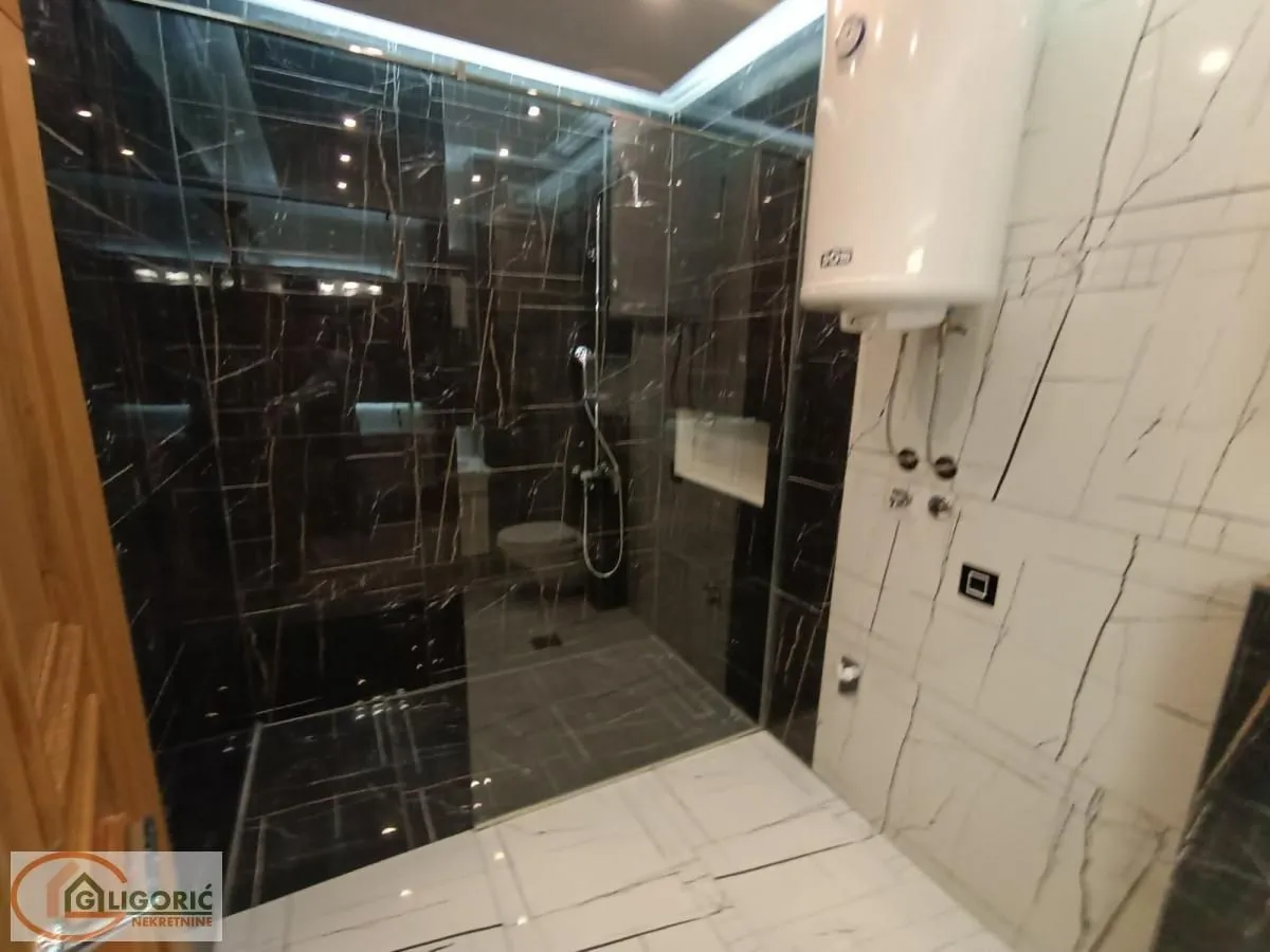 Prodaja, stan, 145m², Centar, Pančevo