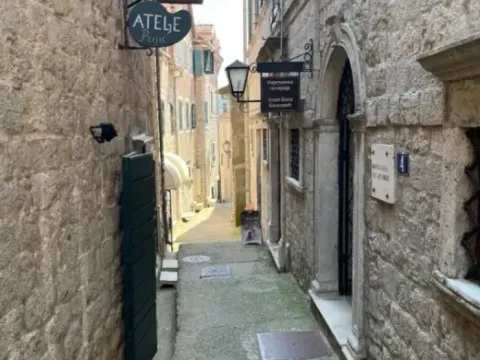 Prodaja, kuća, 240m², Herceg Novi, Crna Gora - image 10