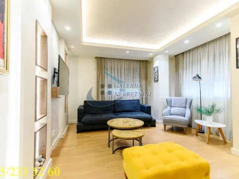 Prodaja, četvorosoban stan, 97m², Vračar Hram, Vračar Sve Podlokacije - image 3