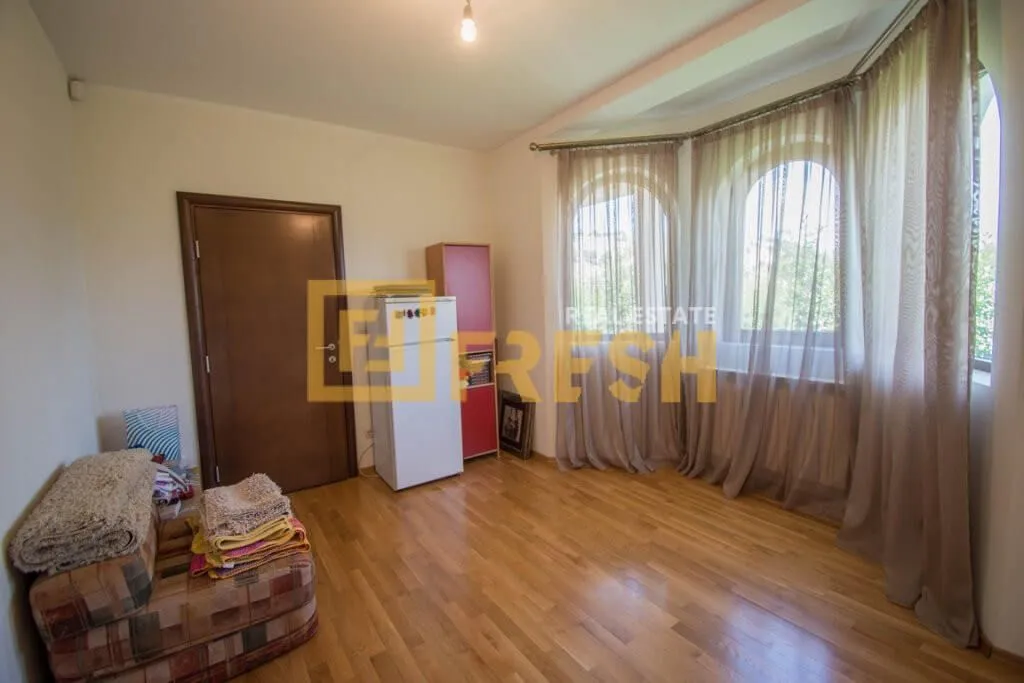 Prodaja, kuća, 253m², Zagorič, Podgorica
