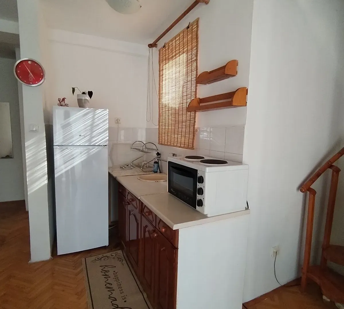 Izdavanje, garsonjera, 30m², Kalenić Pijaca, Vračar Sve Podlokacije