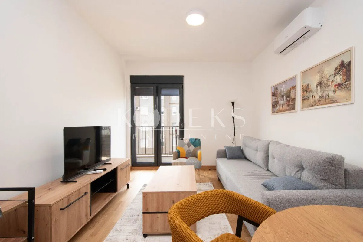 Izdavanje, jednosoban stan, 40m², Tološi, Podgorica