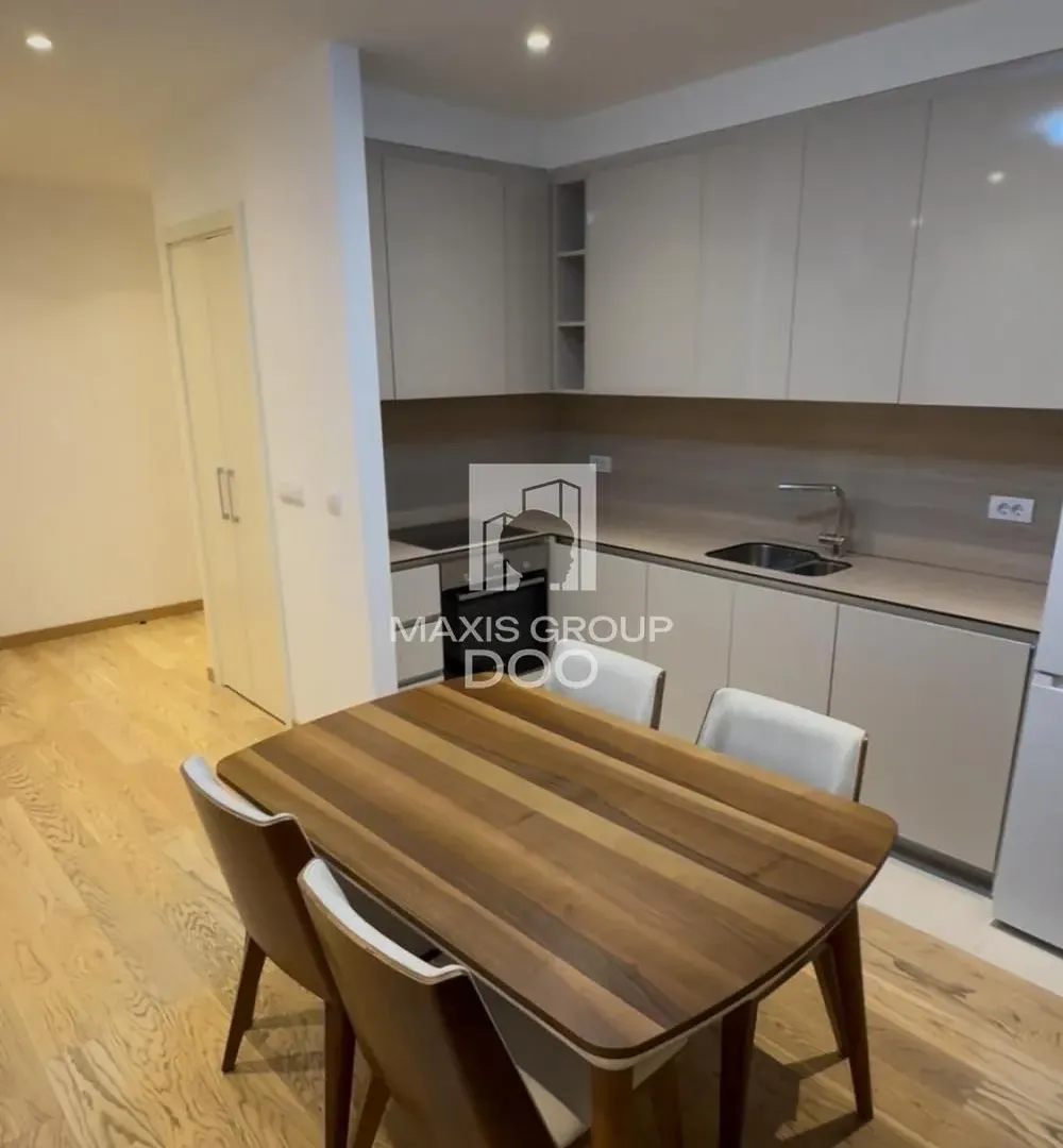 Prodaja, trosoban stan, 81m², Savski Venac, Beograd