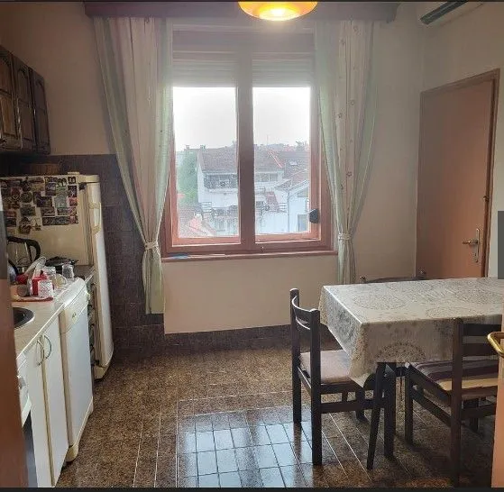 Prodaja, kuća, 140m², Centar, Podgorica