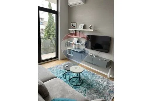 Izdavanje, jednosoban stan, 40m², Blok 9, Podgorica