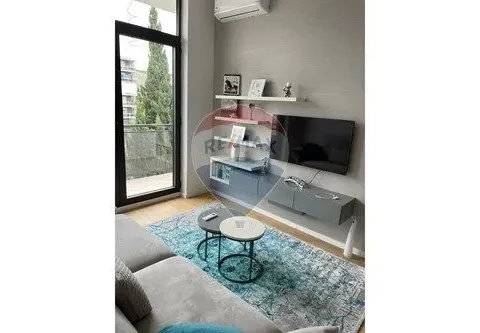 Izdavanje, jednosoban stan, 40m², Blok 9, Podgorica