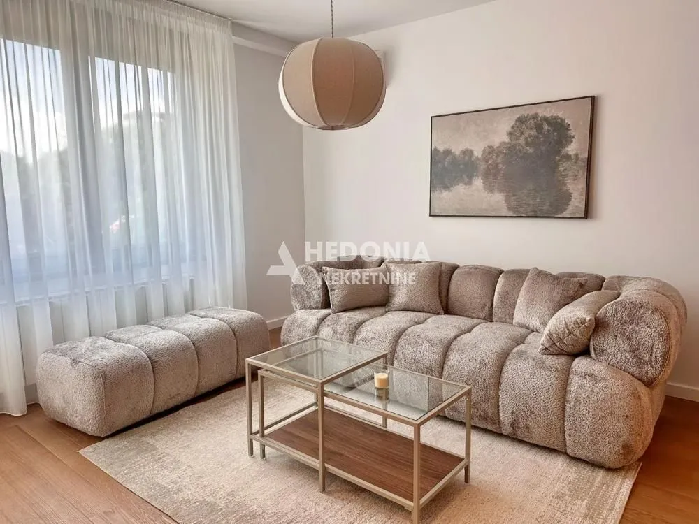 Izdavanje, trosoban stan, 65m², Vračar Sve Podlokacije, Beograd