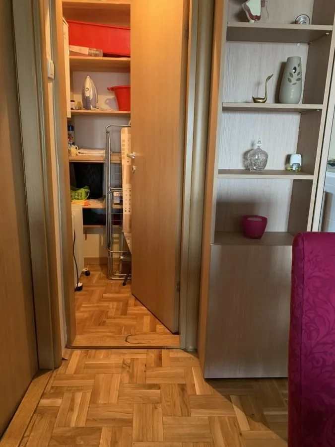 Izdavanje, jednosoban stan, 52m², Centar, Niš