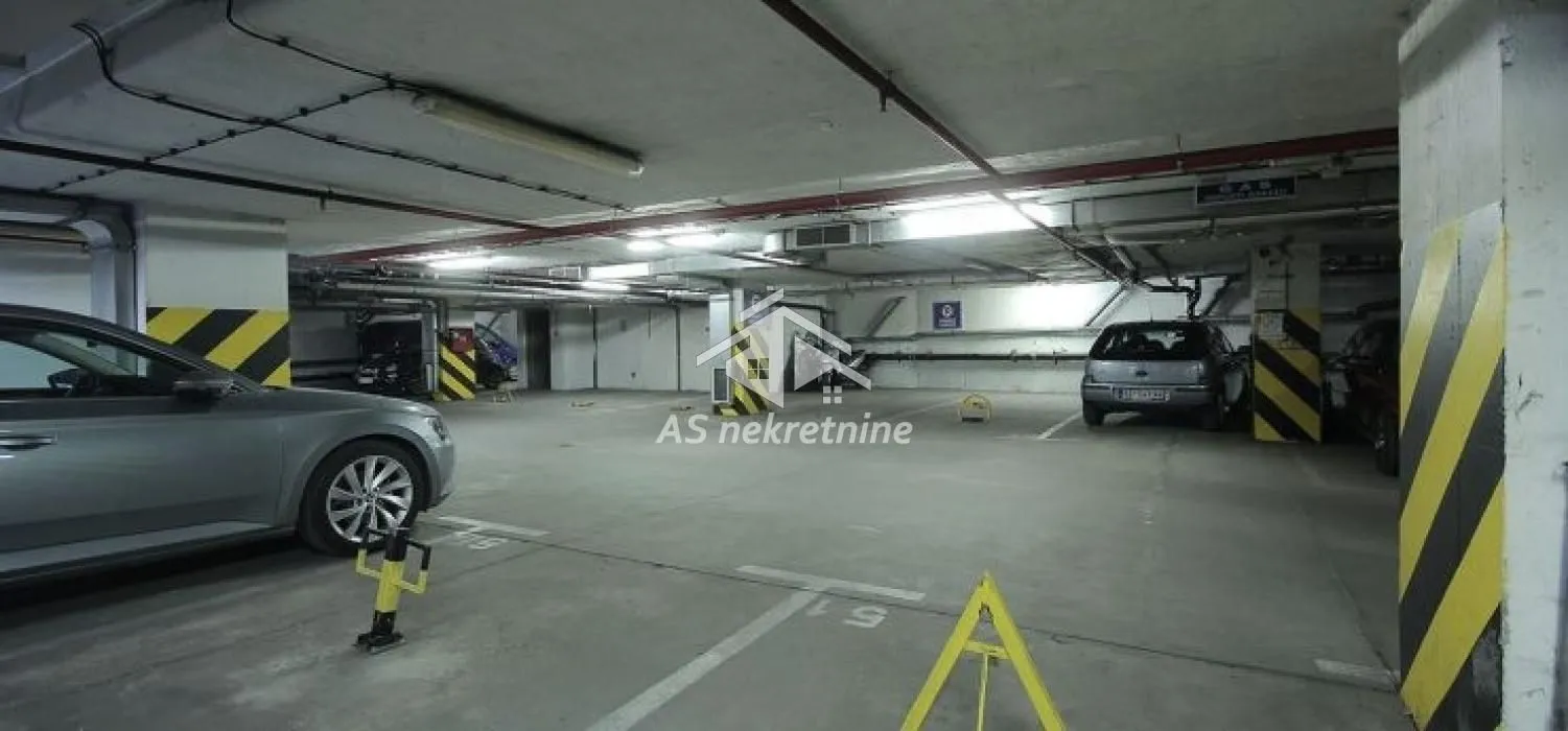 Rent, three bedroom apartment, 89m², Stari Grad, Beograd