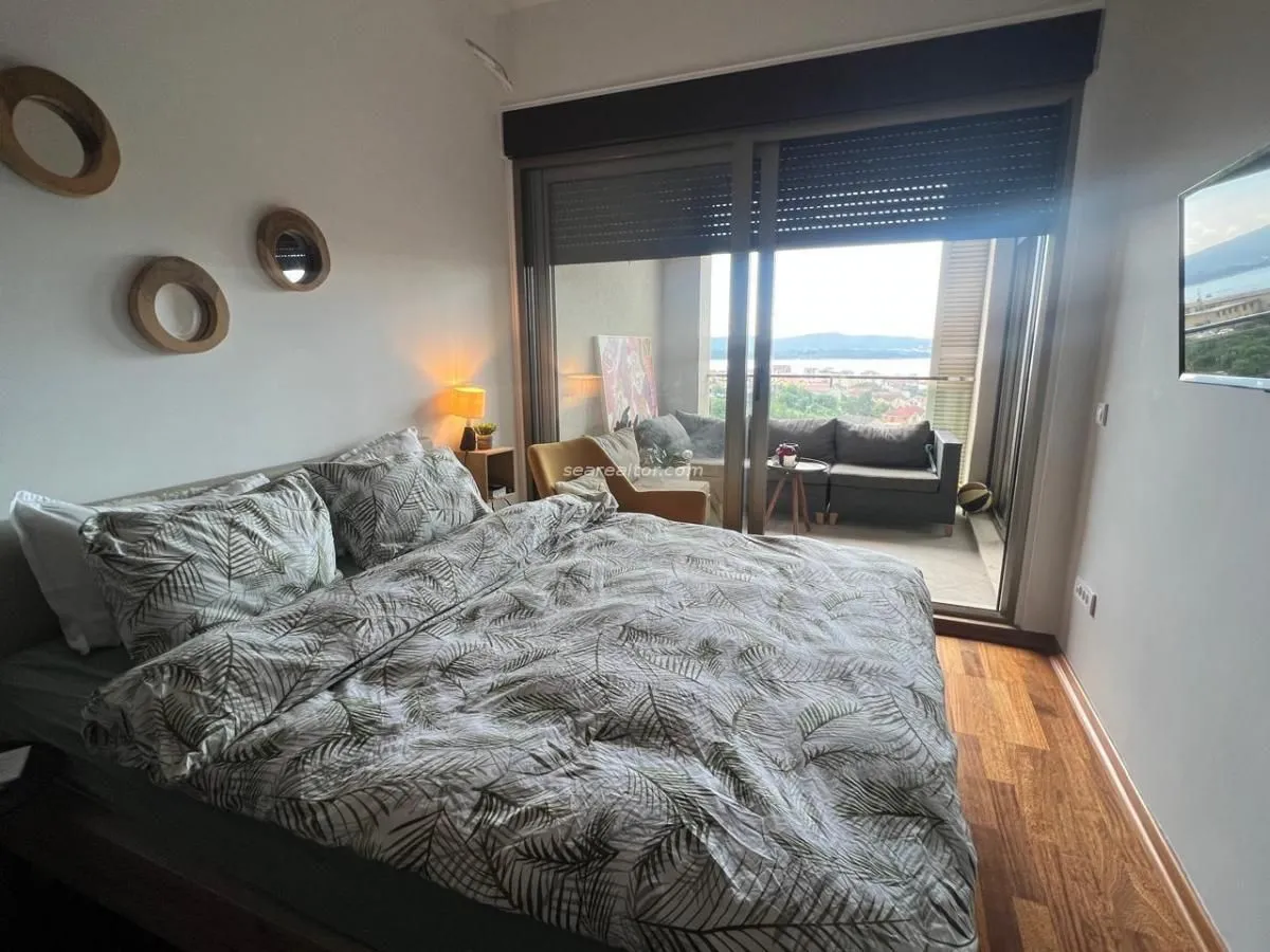 Prodaja, jednosoban stan, 55m², Tivat, Crna Gora