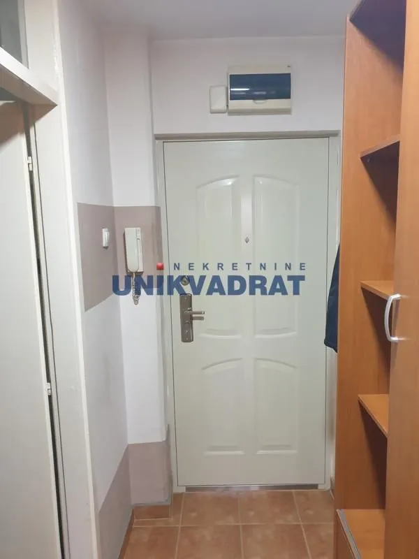 Prodaja, jednosoban stan, 44m², Kneževac, Beograd