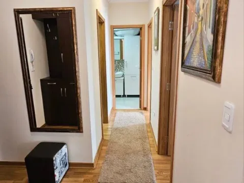 Izdavanje, dvosoban stan, 64m², City Kvart, Podgorica - image 12