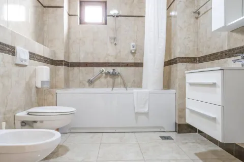Stan-na-dan, jednosoban stan, 90m², Bečići, Budva - image 6