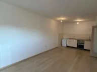 Izdavanje, dvosoban stan, 70m², City Kvart, Podgorica - image 1