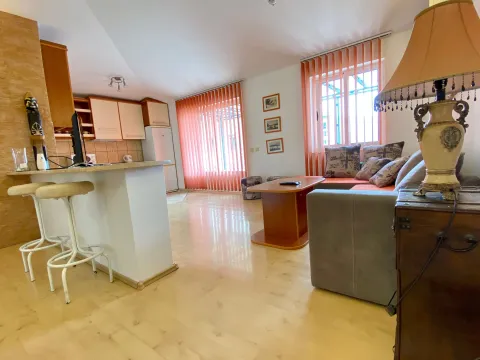 Rent, two bedroom apartment, 80m², Centar, Budva - image 8