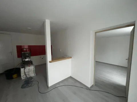 Prodaja, stan, 45m², Žitni trg, Zrenjanin - image 2