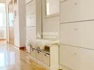 Izdavanje, trosoban stan, 135m², Savski Venac, Beograd - image 8