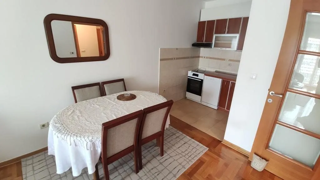 Izdavanje, jednosoban stan, 50m², Preko Morače, Podgorica