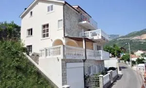 Prodaja, kuća, 400m², Srbina, Herceg Novi