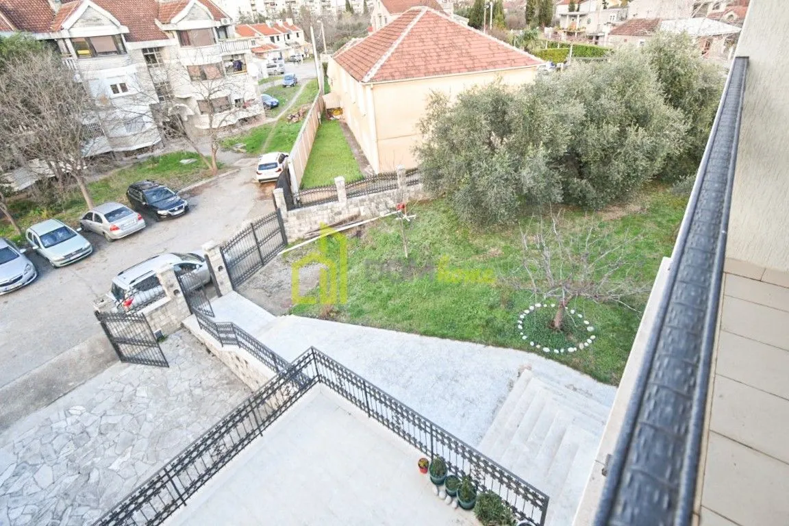 Sale, house, 300m², Zabjelo, Podgorica