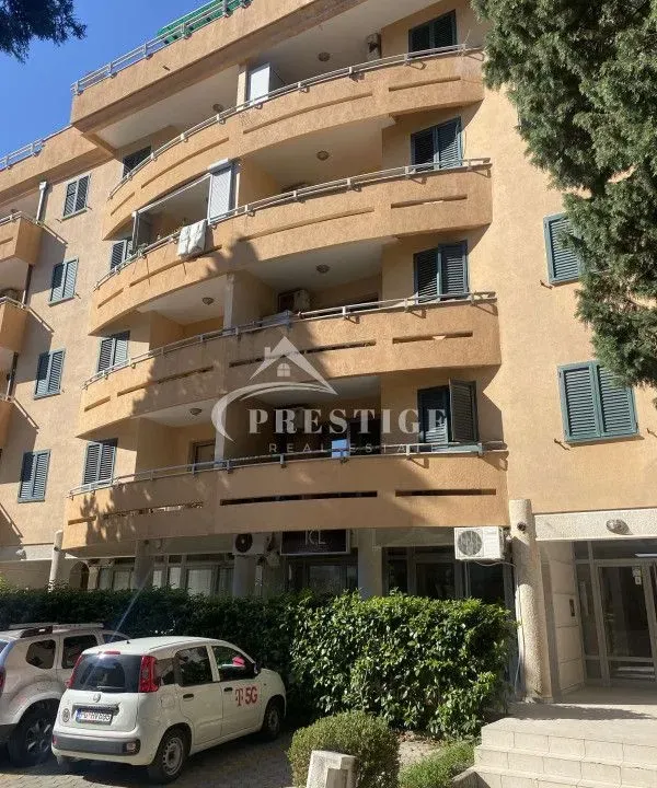 Prodaja, jednosoban stan, 55m², Gorica C, Podgorica