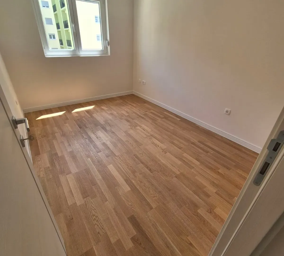 Rent, one bedroom apartment, 40m², Pobrežje, Podgorica