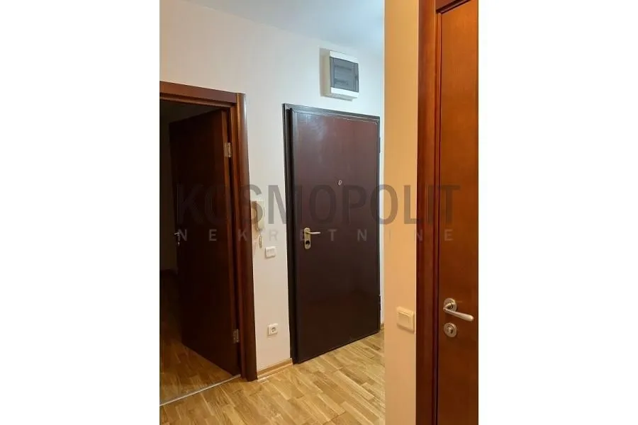 Sale, three bedroom apartment, 74m², Vračar Hram, Vračar Sve Podlokacije