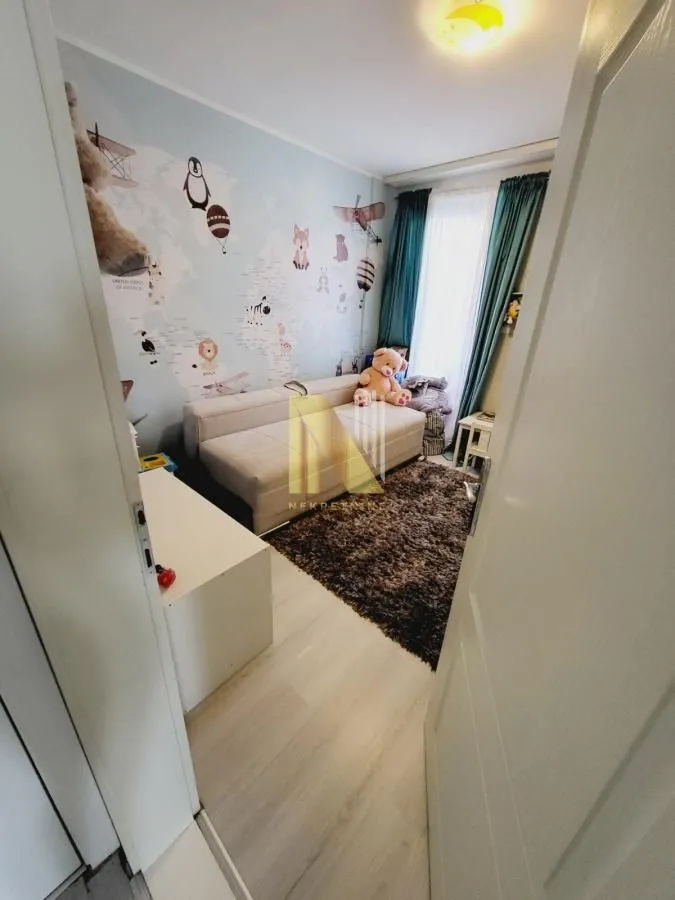 Prodaja, trosoban stan, 70m², Socijalno, Novi Sad Sve Podlokacije