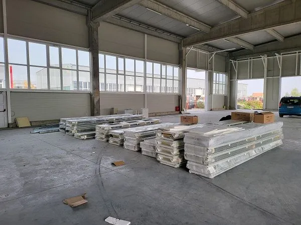 Rent, office space, 1300m², Krnješevci, Stara Pazova