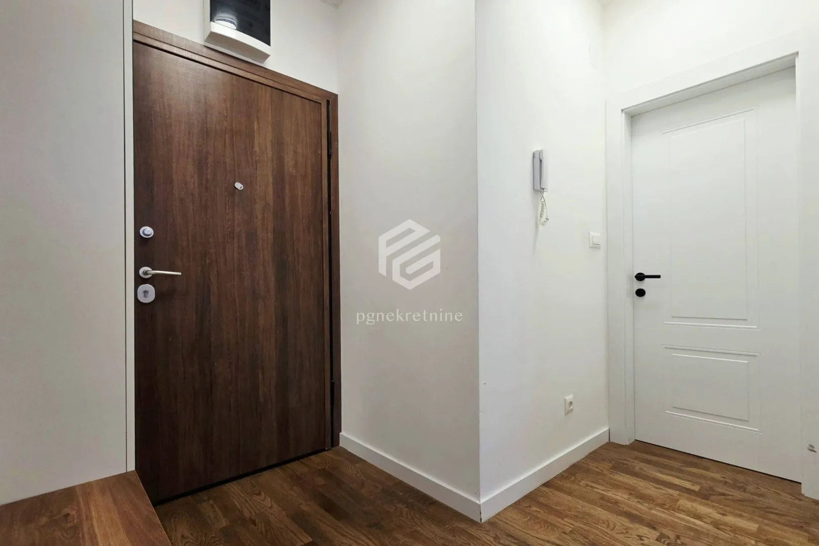 Rent, one bedroom apartment, 46m², Stari Aerodrom, Podgorica