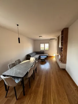 Prodaja, dvosoban stan, 72m², New City, Podgorica - image 3
