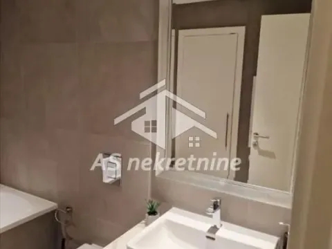 Izdavanje, četvorosoban stan, 109m², Savski Venac, Beograd - image 17