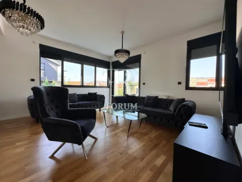 Izdavanje, trosoban stan, 130m², Blok 9, Podgorica - image 3