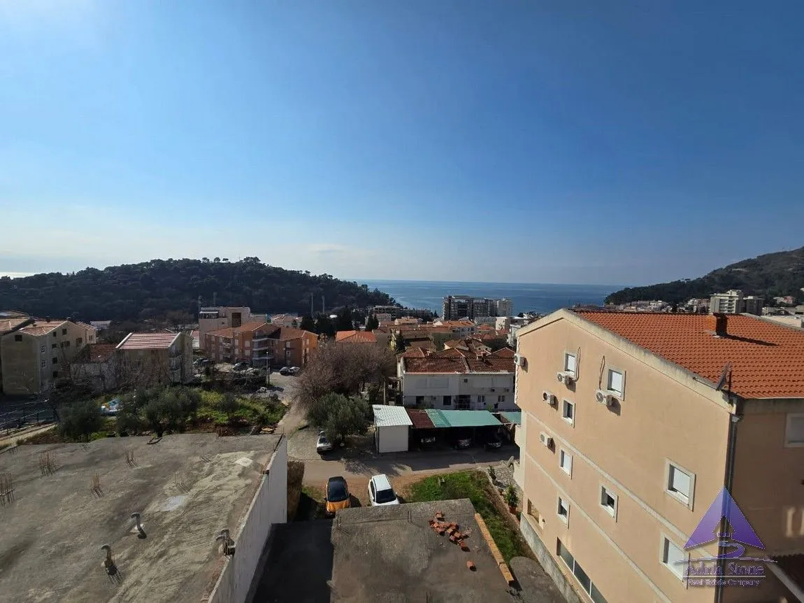 Sale, two bedroom apartment, 55m², Petrovac, Budva