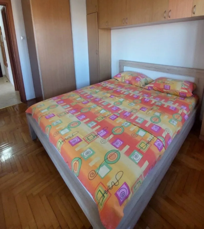 Izdavanje, jednosoban stan, 51m², Centar, Podgorica