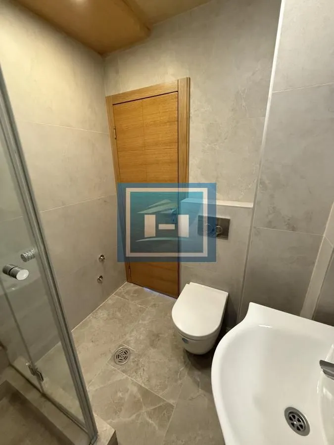 Prodaja, jednosoban stan, 77m², Vašarište, Jagodina