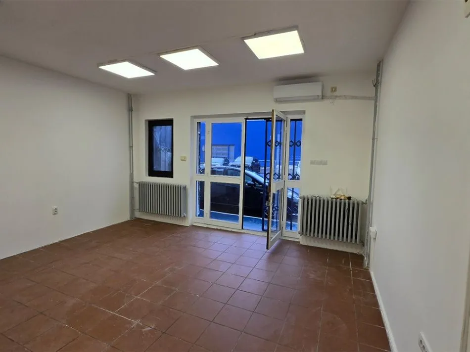 Sale, office space, 105m², Trošarina, Voždovac Sve Podlokacije