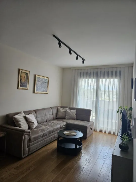 Prodaja, dvosoban stan, 70m², Blok 9, Podgorica