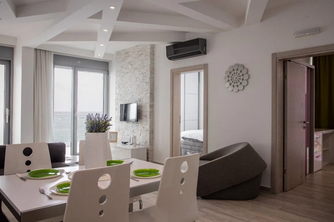 Rent, two bedroom apartment, 93m², Sutomore, Bar