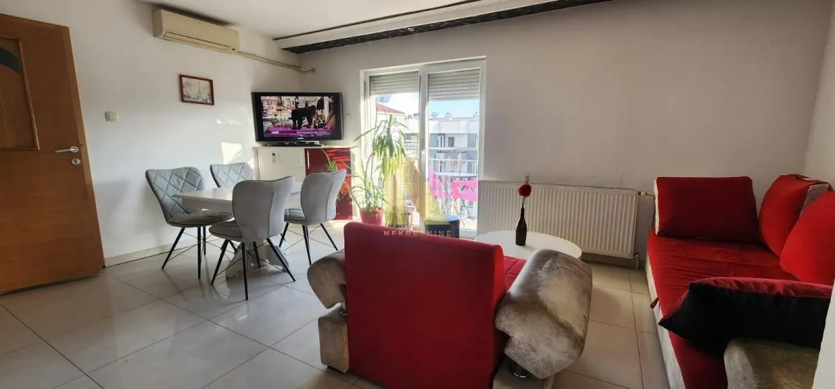 Izdavanje, trosoban stan, 60m², Petrovaradin, Novi Sad